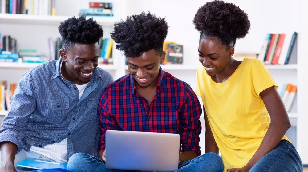 The Rise of Youth Entrepreneurship in the Digital Age 1 The Rise of Youth Entrepreneurship in the Digital Age