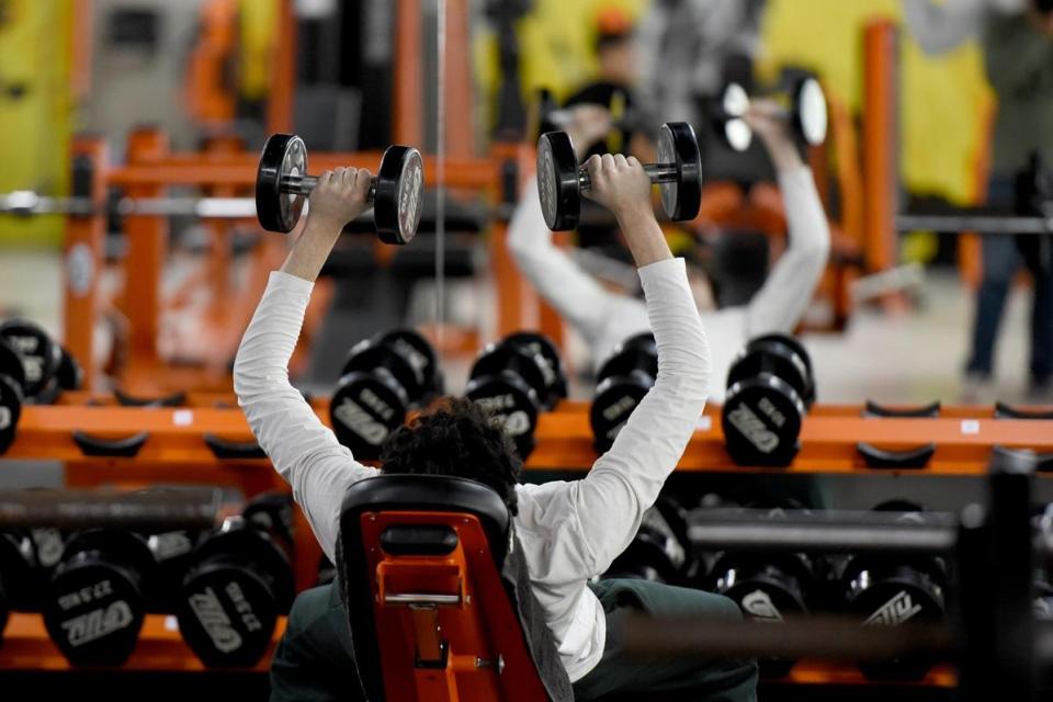 The Rise of Fitness Culture Among Today’s Youth 1 Gym