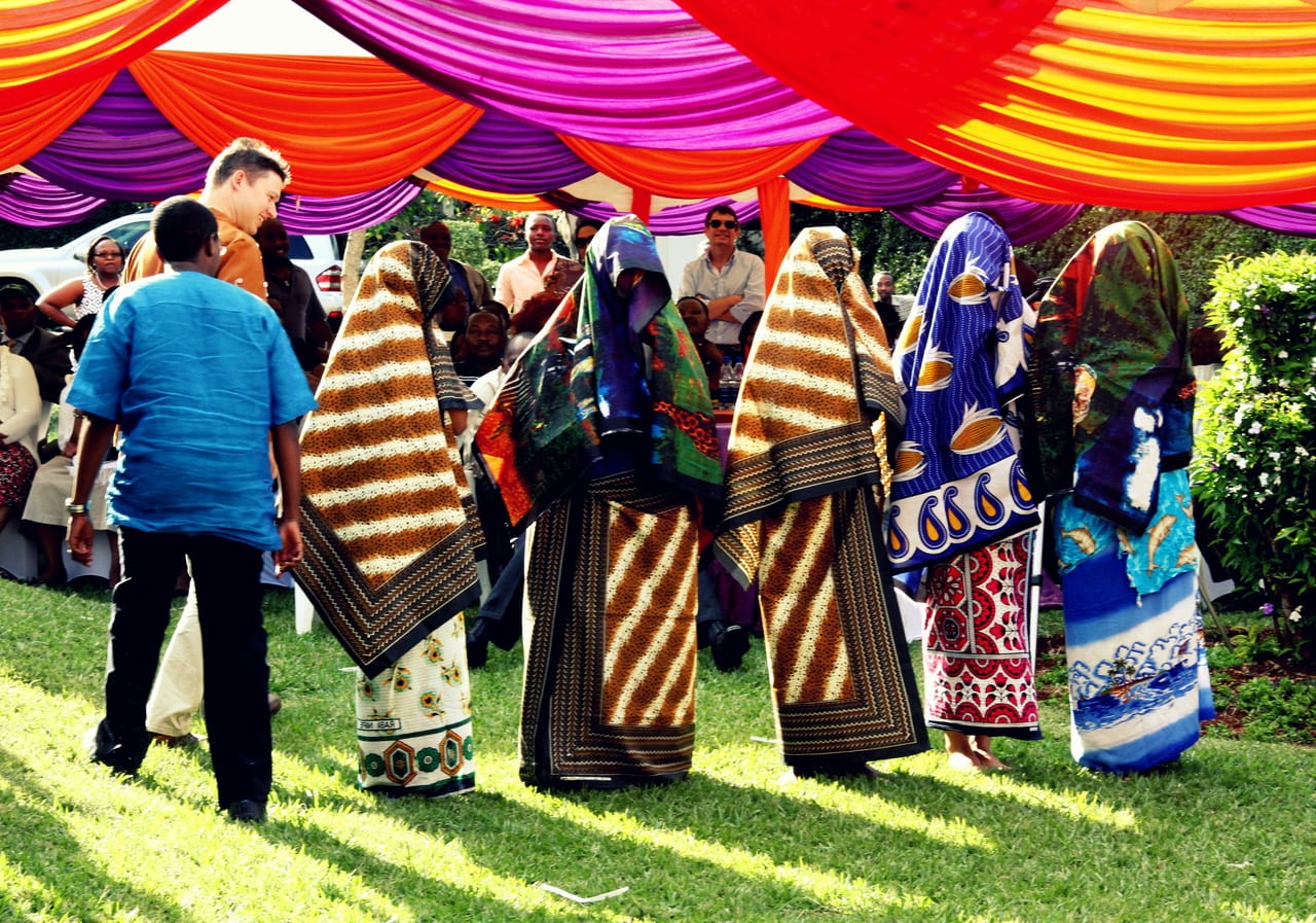 Traditional vs Modern Weddings: How Marriage Is Evolving 1 traditional_wedding