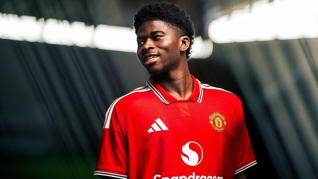 Carlos Baleba Transfer: Manchester United Complete £70m Signing from Brighton 4 Carlos Baleba Transfer to Man United